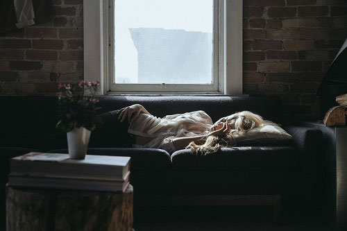 睡眠薬の通販はこんな人が利用している